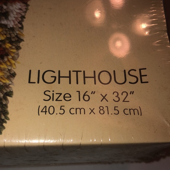 BERNAT New Sealed 16"x32" Lighthouse Latch Hook KIT KT263 Rug/Wall Hanging - Picture 3 of 4